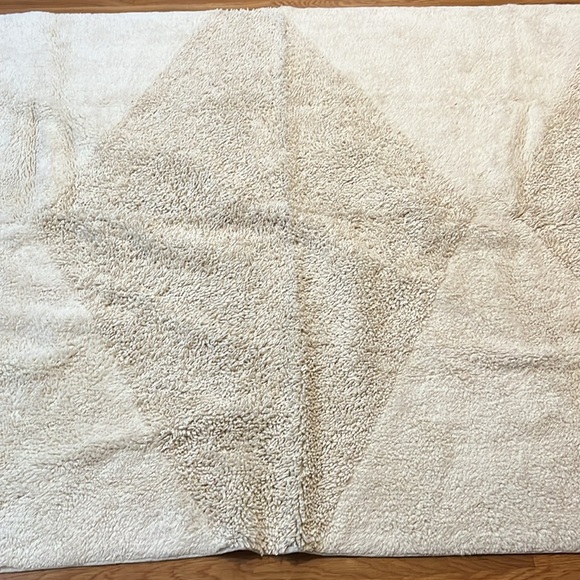 Urban Outfitters Looped Geo Rug 5 x 7 NWT - Picture 4 of 12